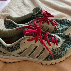 Adidas Sneakers